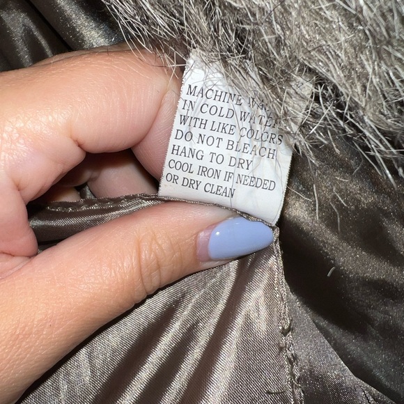 Faux Fur Vest Size Small - Picture 4 of 4
